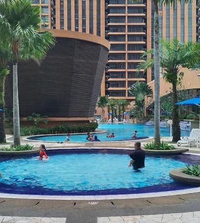 Bbs Suites At Times Square Kl Куала Лумпур Екстериор снимка