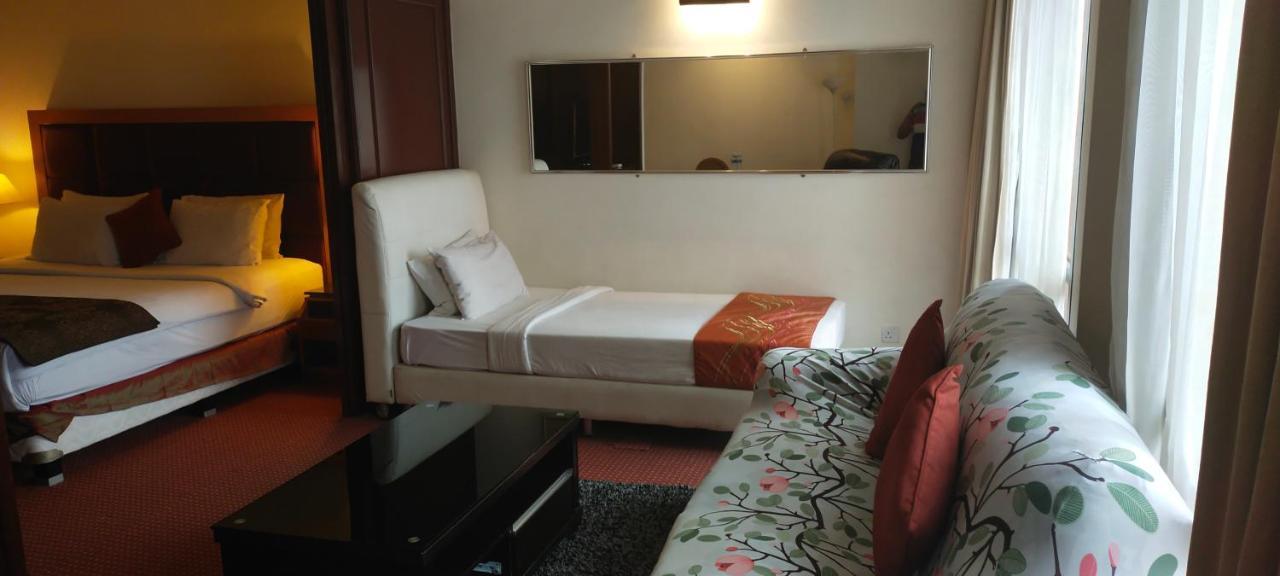 Bbs Suites At Times Square Kl Куала Лумпур Екстериор снимка